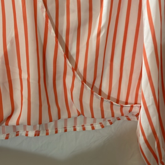 A size large, orange, and white, beautifully detailed parallel lines - Picture 4 of 10
